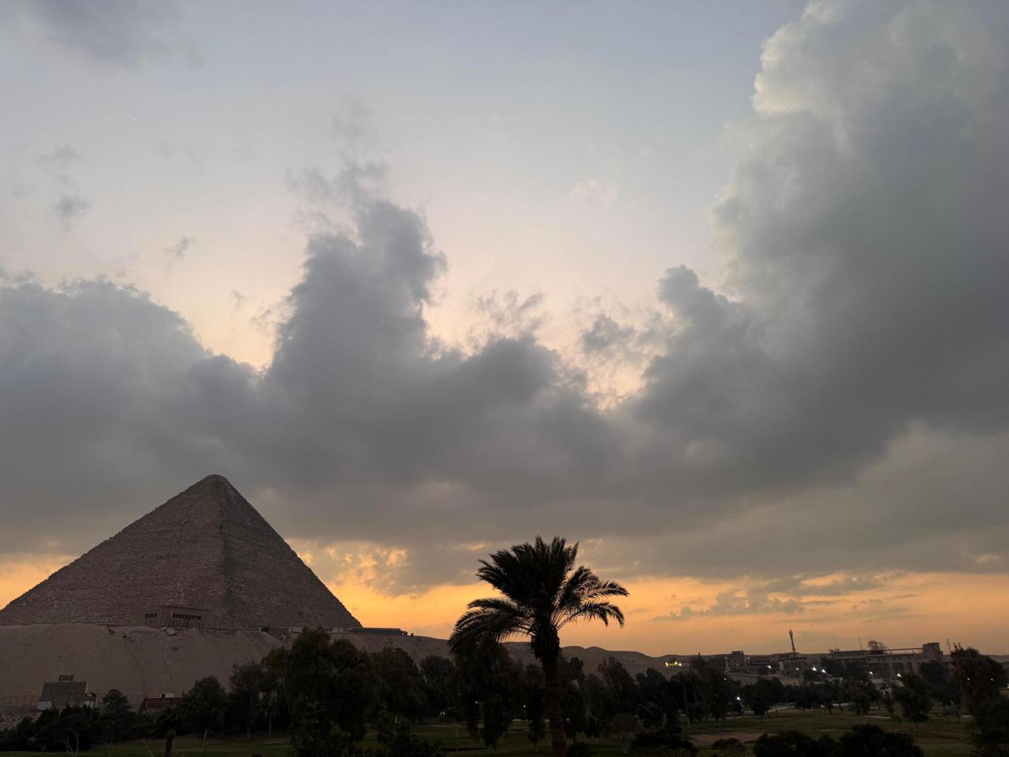 ホテル New Golf Pyramids View Kafret el-Gabal エクステリア 写真
